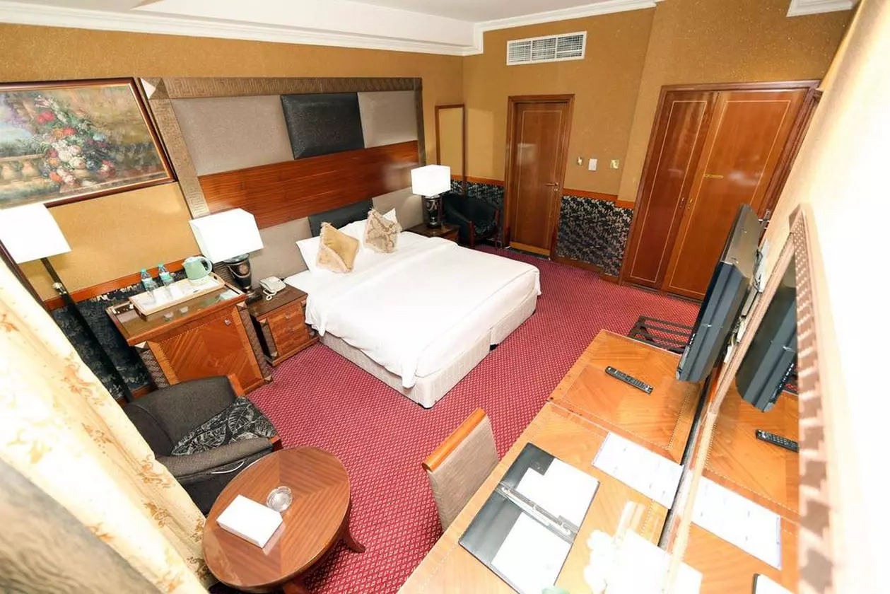 DELMON_SHABAVIZ (10).jpg